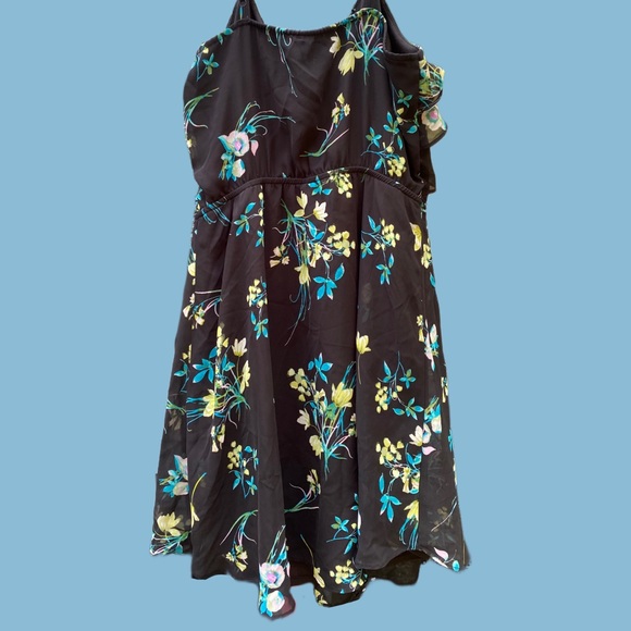 Lauren Conrad women’s size 8 dress - Picture 2 of 2